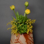 「緋襷花器」高さ16.6cm、26×14.8cm